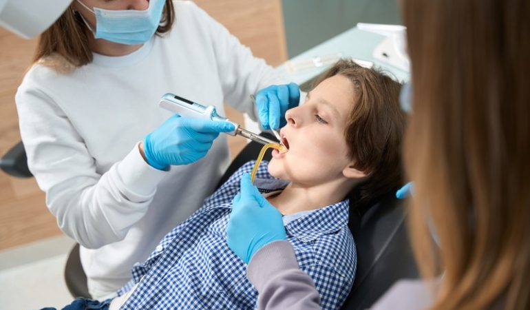 How to Ensure a Smooth Recovery After Tooth Extraction