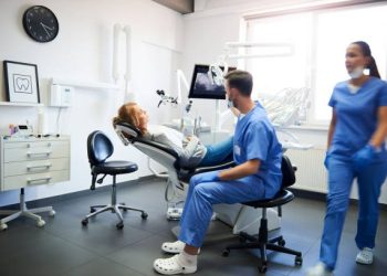 Choosing an Emergency Dentist: Key Qualities to Look For in Your Area