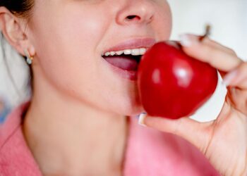 The Best Foods to Support Dental Health