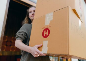How to Pack a Kitchen for Moving Without Breaking Anything